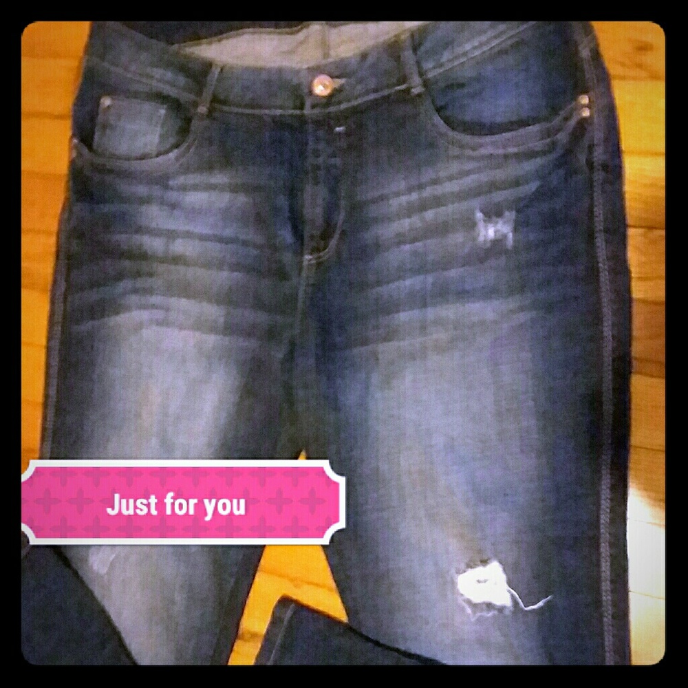 The new patchy riped look jeans